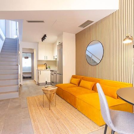 Apartamento Duplex With Terrace Near Bcn Terrassa Exterior foto