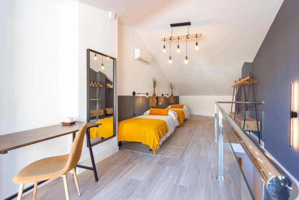 Apartamento Duplex With Terrace Near Bcn Terrassa Exterior foto
