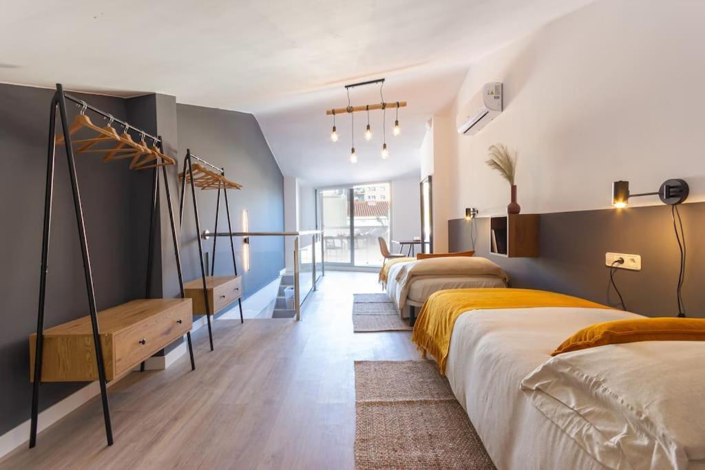 Apartamento Duplex With Terrace Near Bcn Terrassa Exterior foto
