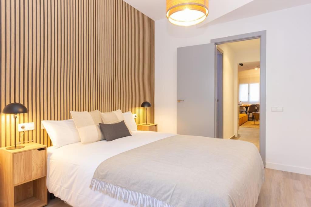 Apartamento Duplex With Terrace Near Bcn Terrassa Exterior foto